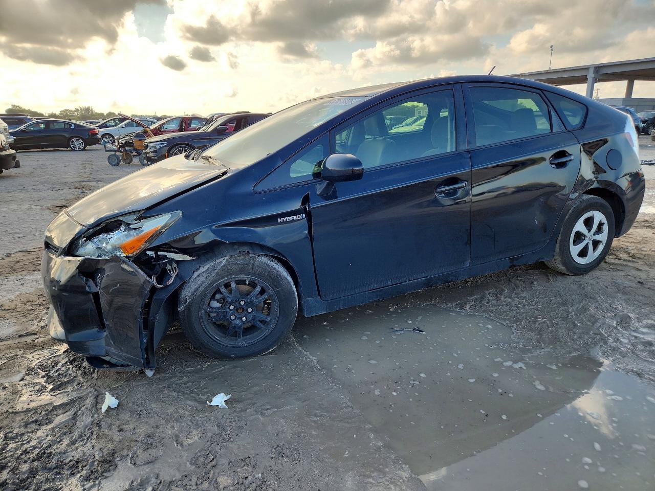 2015 TOYOTA PRIUS
