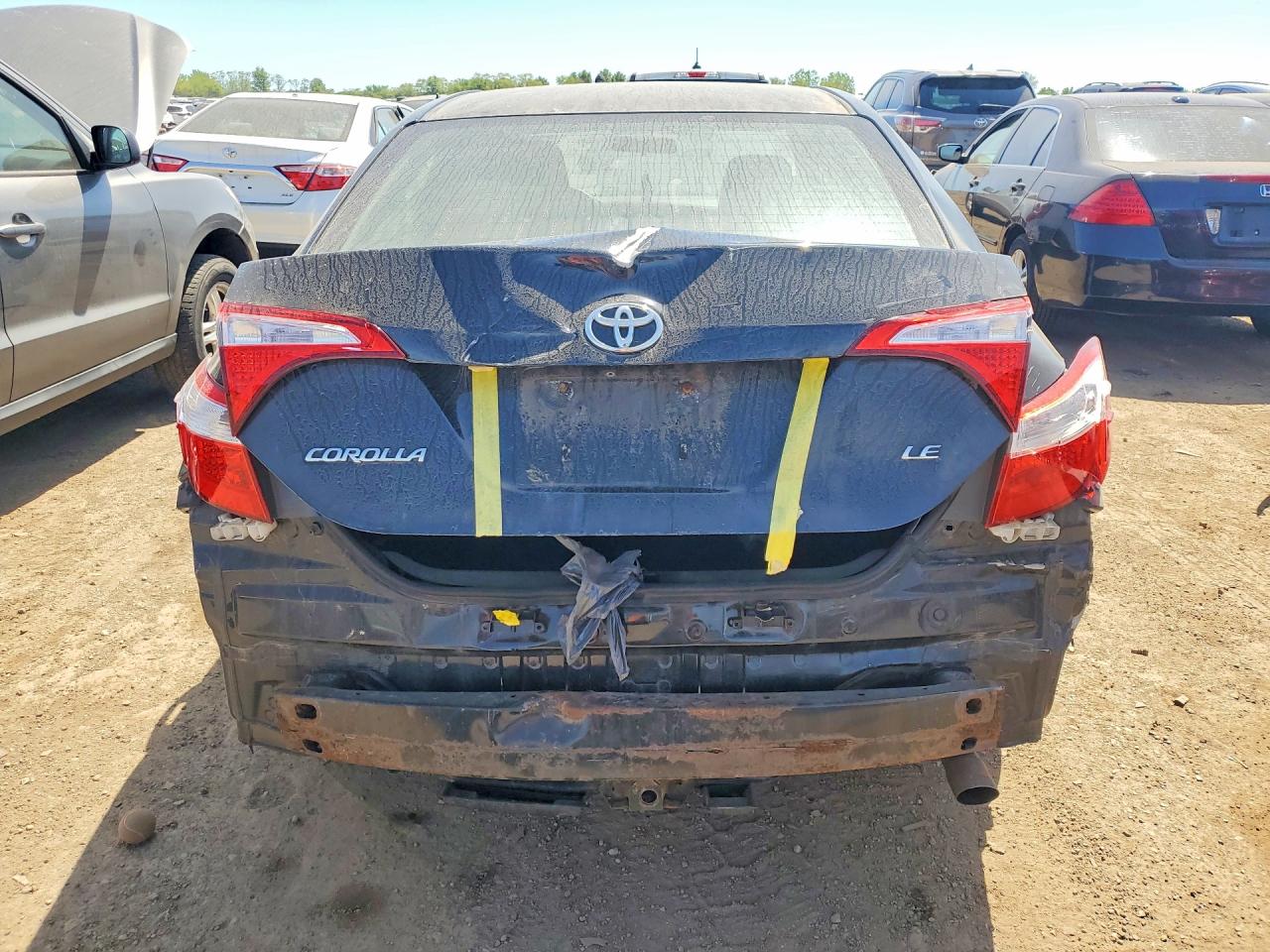2014 TOYOTA COROLLA LE photo 16