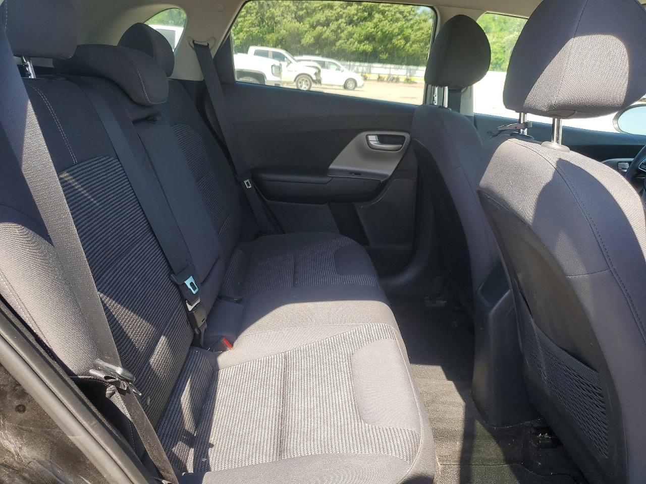 2017 KIA NIRO LX photo 10
