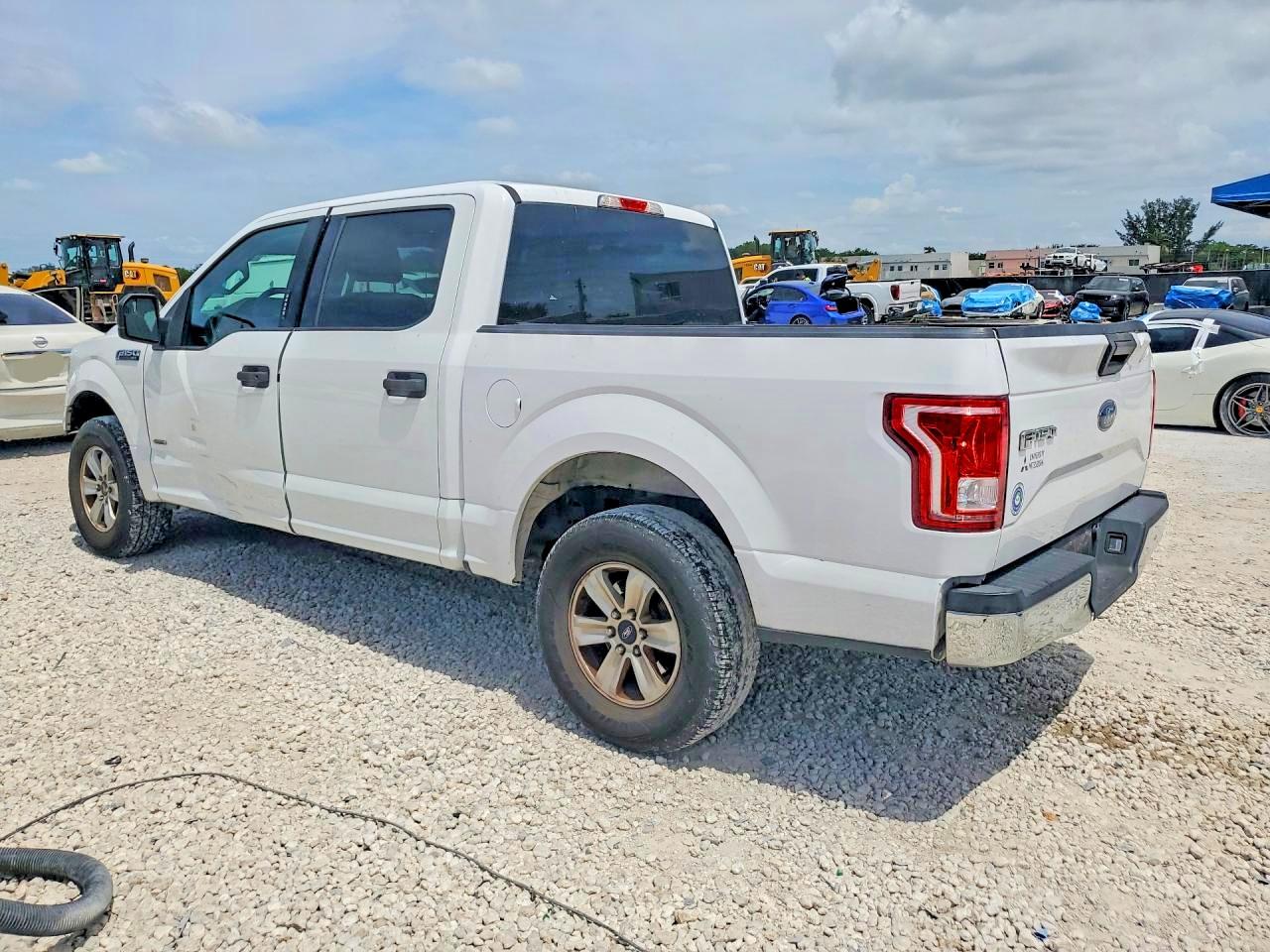2017 FORD F150 SUPERCREW photo 3