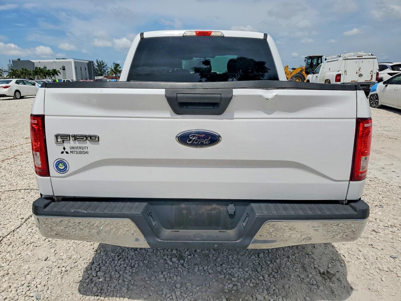 2017 FORD F150 SUPERCREW photo 11