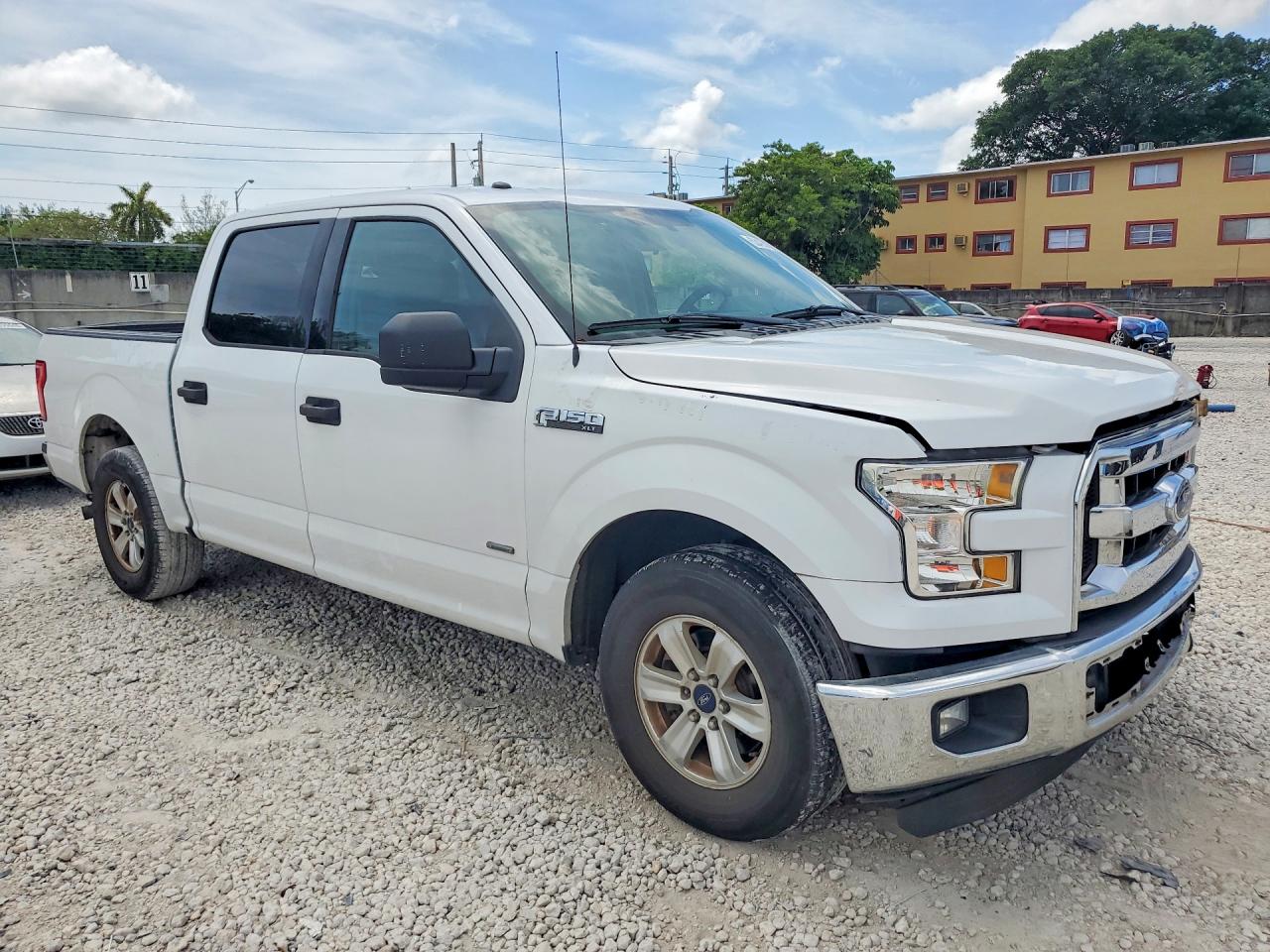 2017 FORD F150 SUPERCREW photo 7