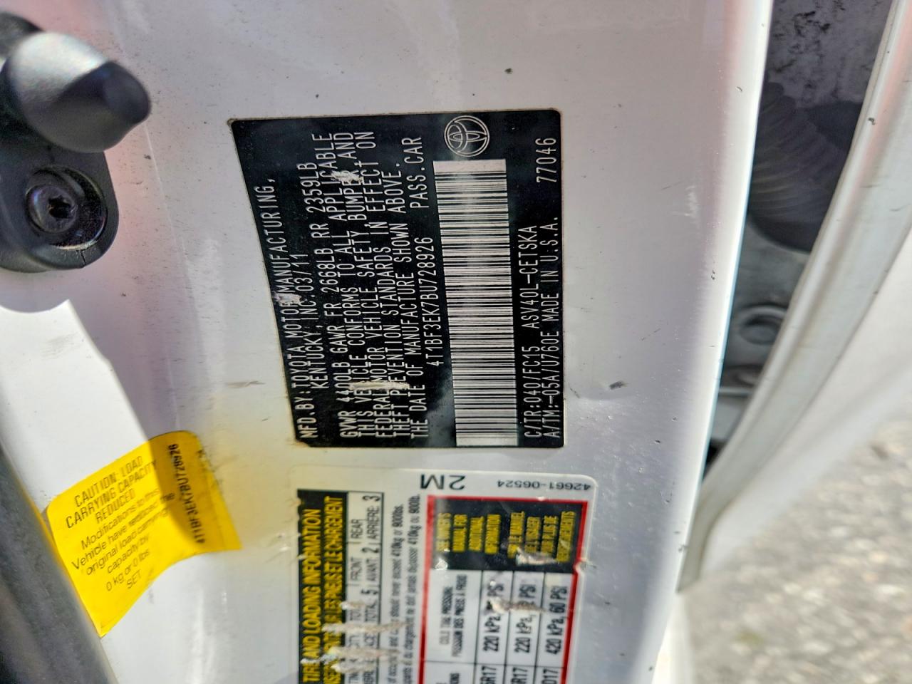 2011 TOYOTA CAMRY SE photo 23