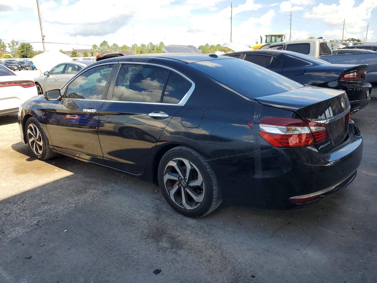 2017 HONDA ACCORD EX photo 3