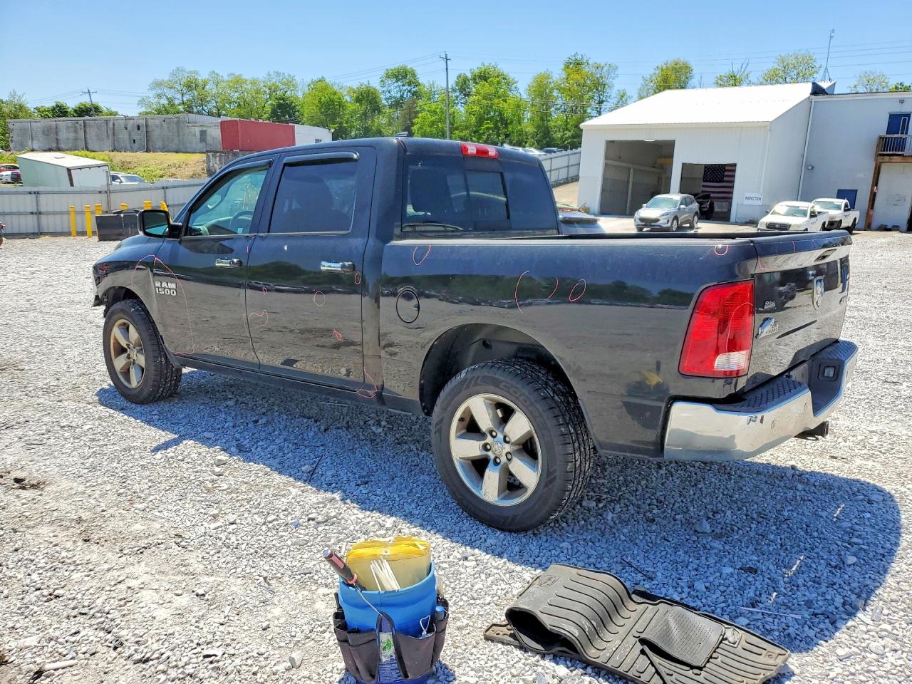2016 RAM 1500 SLT photo 4