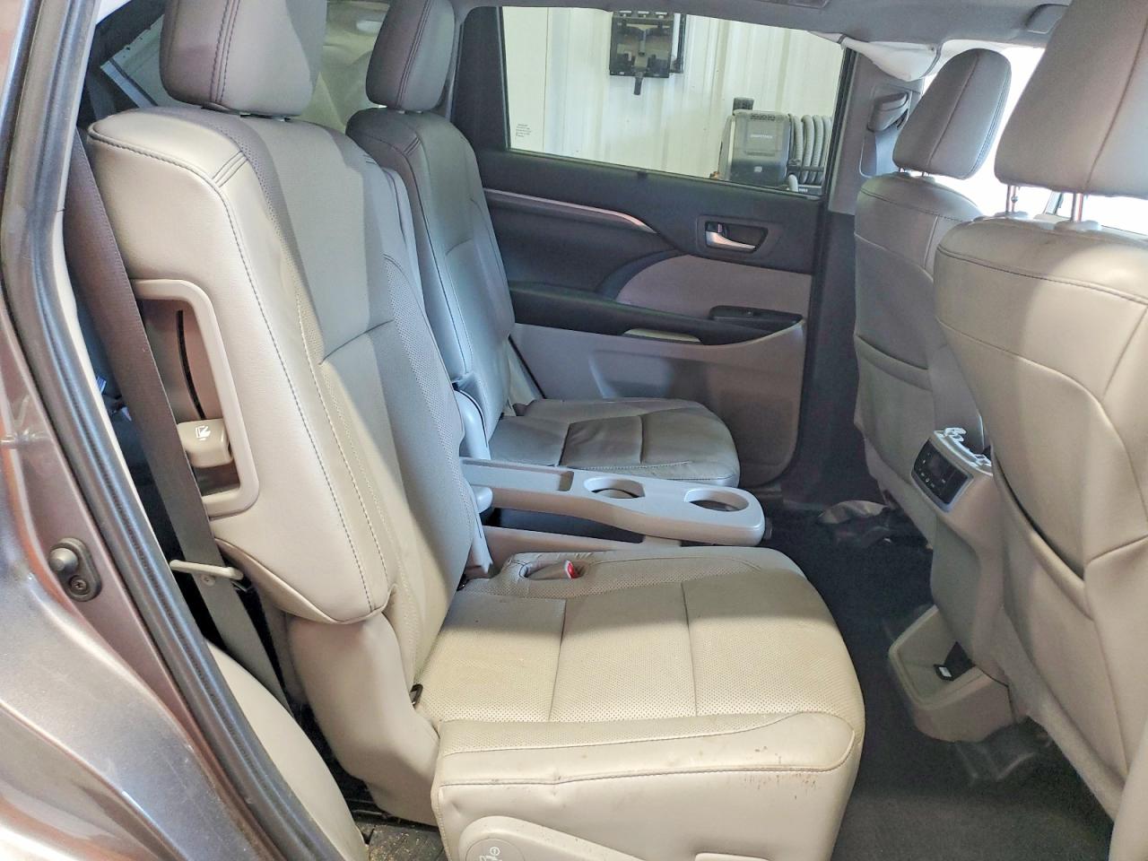 2019 TOYOTA HIGHLANDER LIMITED photo 11