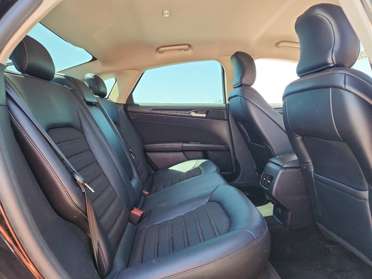 2018 FORD FUSION SE photo 28