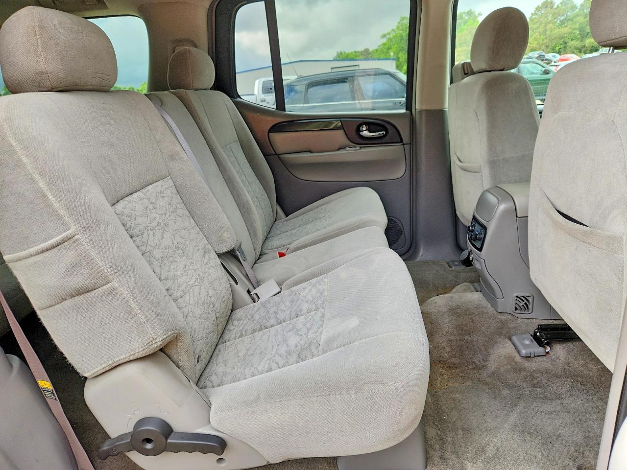 2005 GMC ENVOY XL photo 21