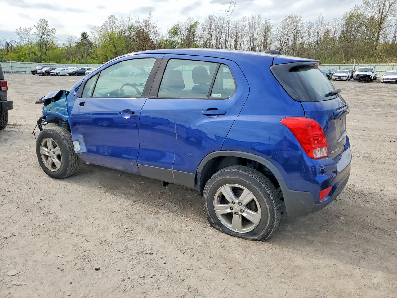 2017 CHEVROLET TRAX LS photo 4