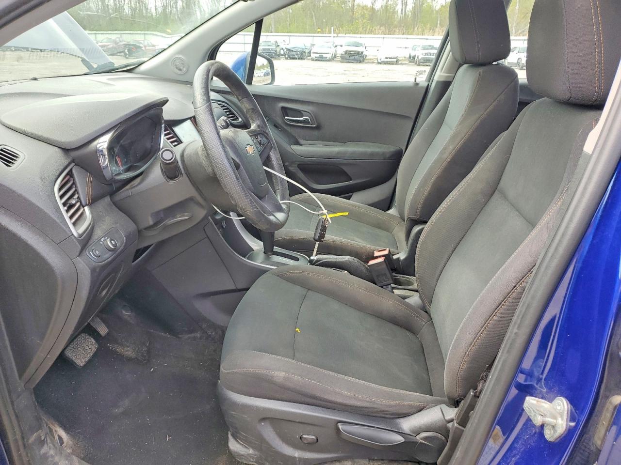 2017 CHEVROLET TRAX LS photo 19