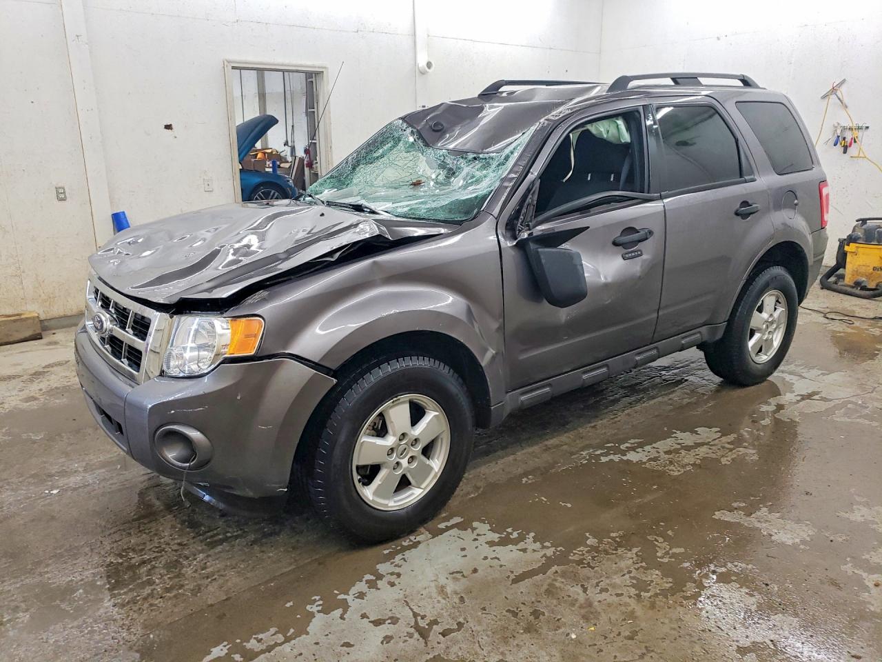 2010 FORD ESCAPE