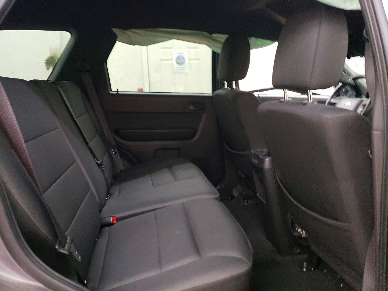 2010 FORD ESCAPE XLT photo 31