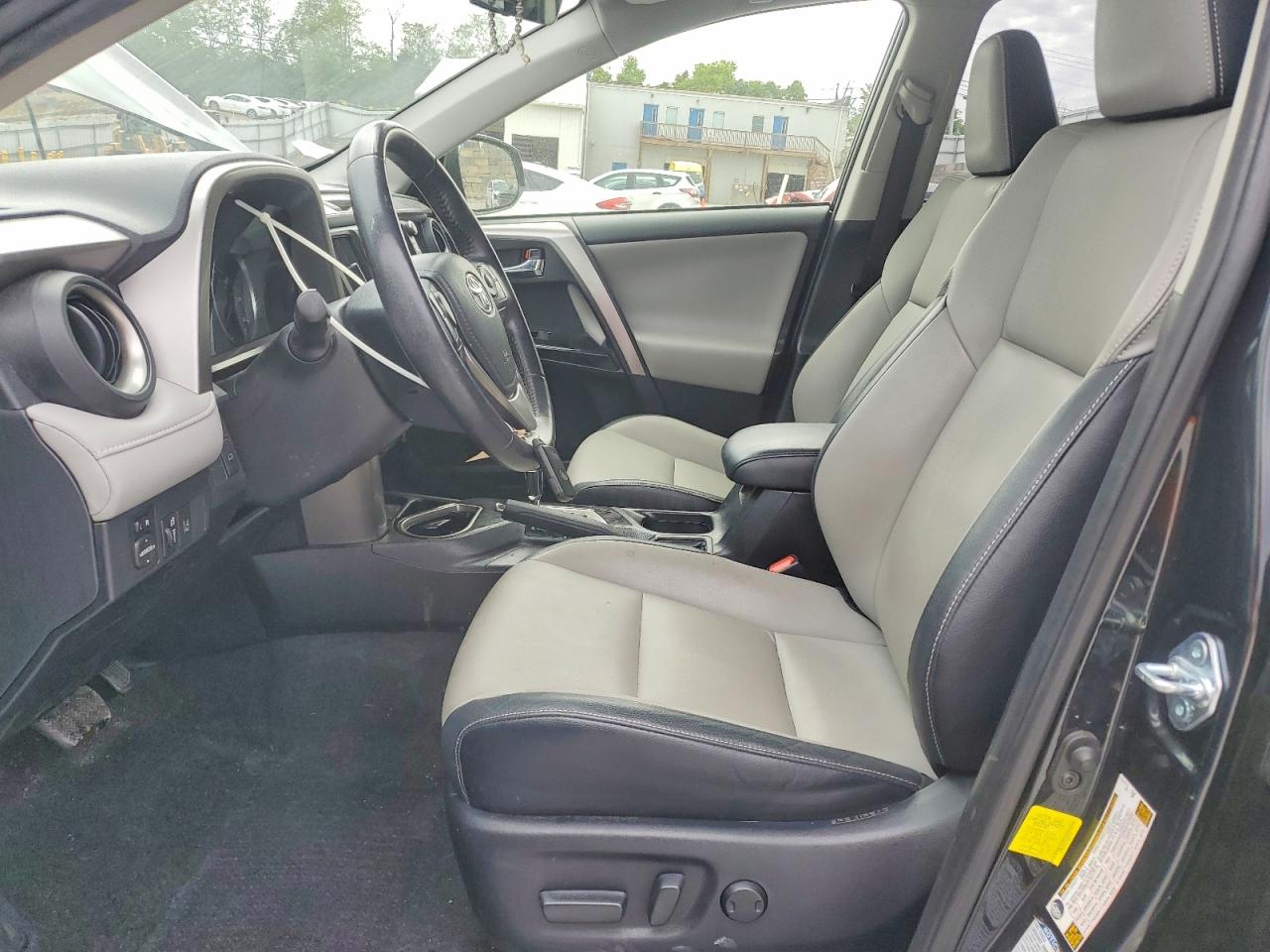 2017 TOYOTA RAV4 HV LIMITED photo 13