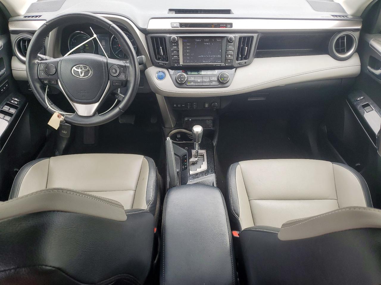 2017 TOYOTA RAV4 HV LIMITED photo 15