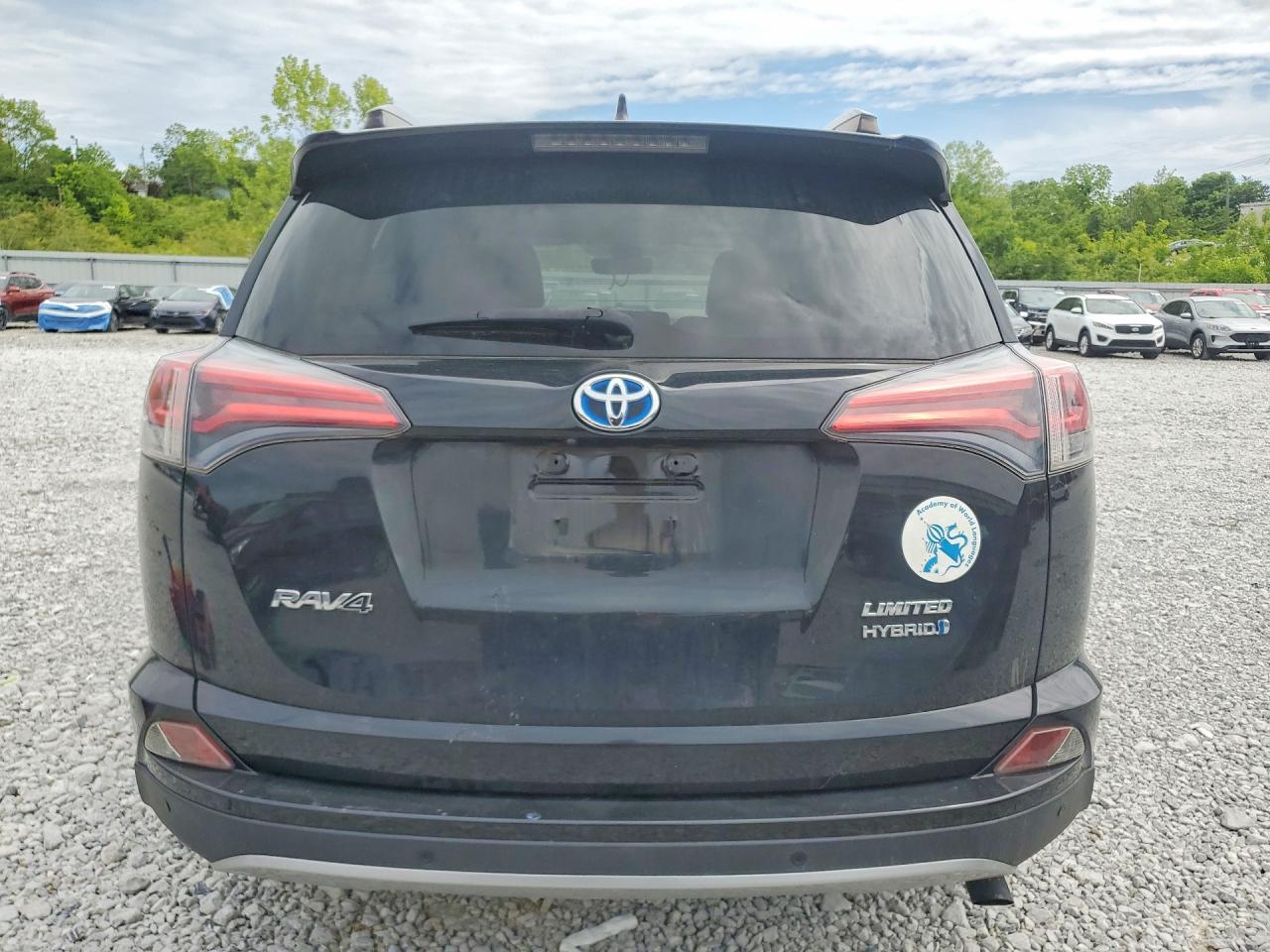2017 TOYOTA RAV4 HV LIMITED photo 11
