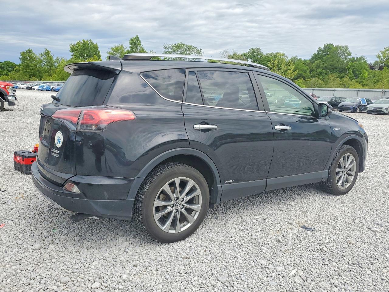 2017 TOYOTA RAV4 HV LIMITED photo 5