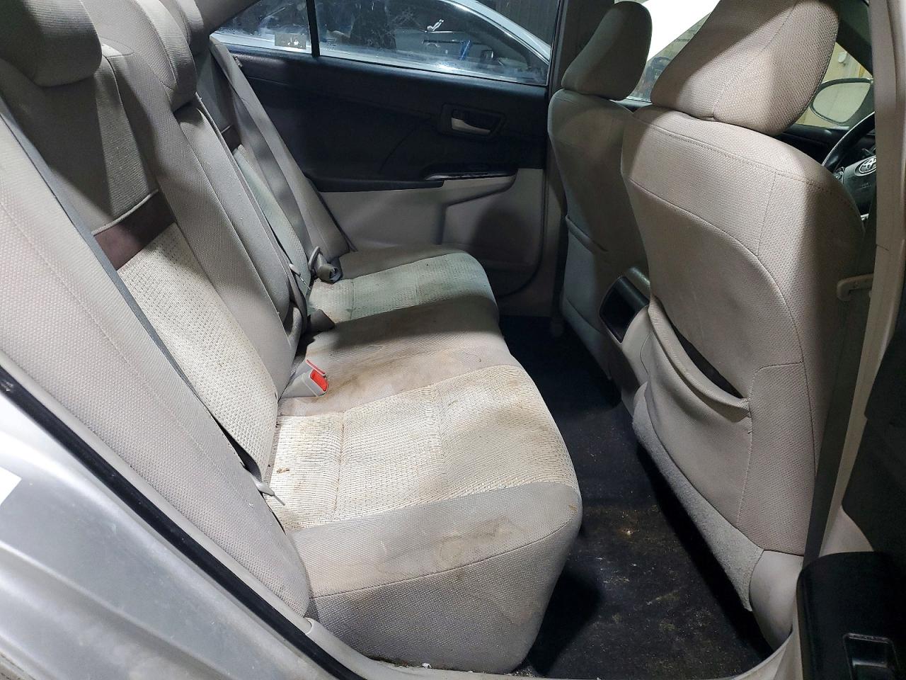 2012 TOYOTA CAMRY LE photo 19