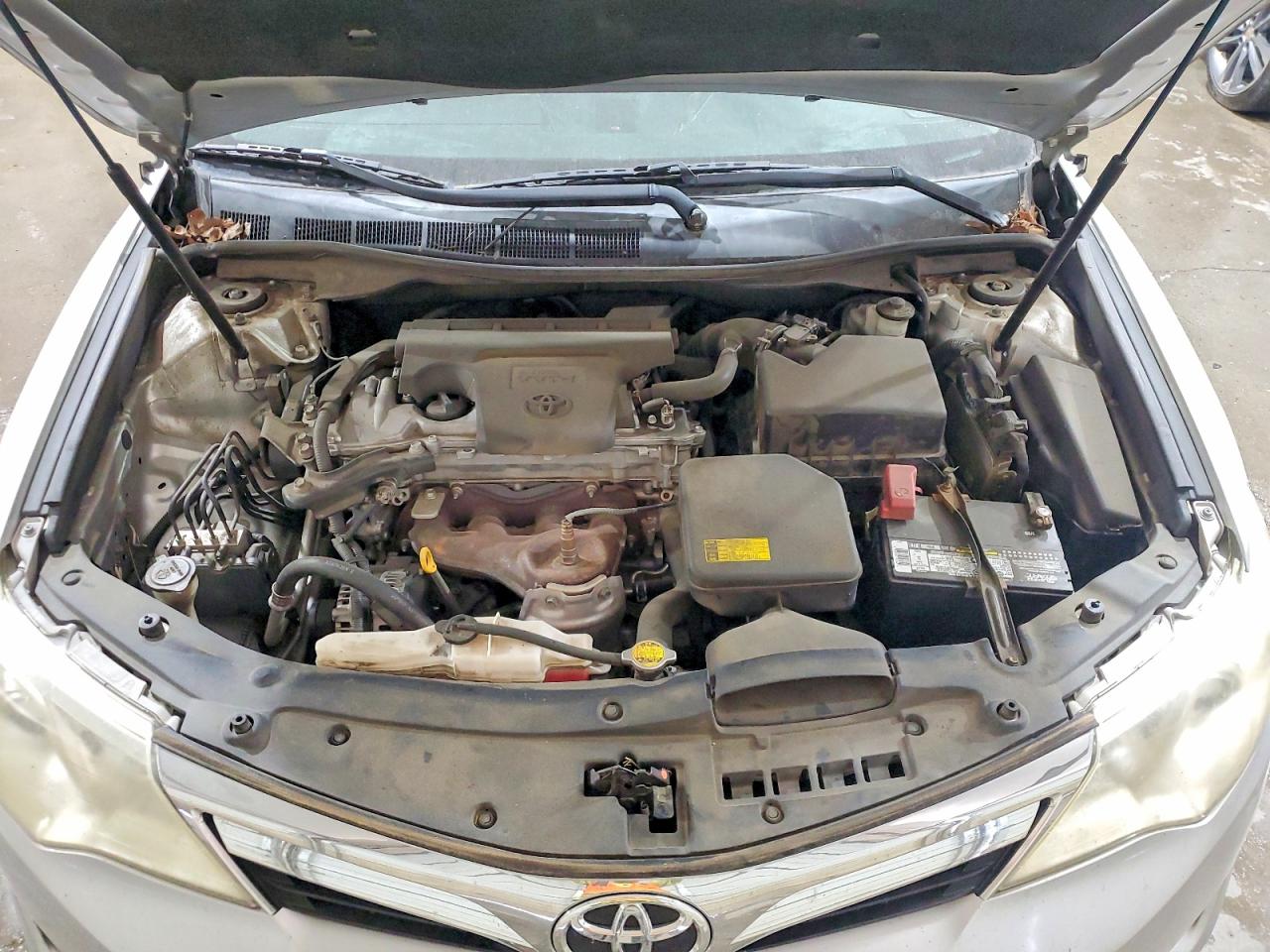 2012 TOYOTA CAMRY LE photo 21