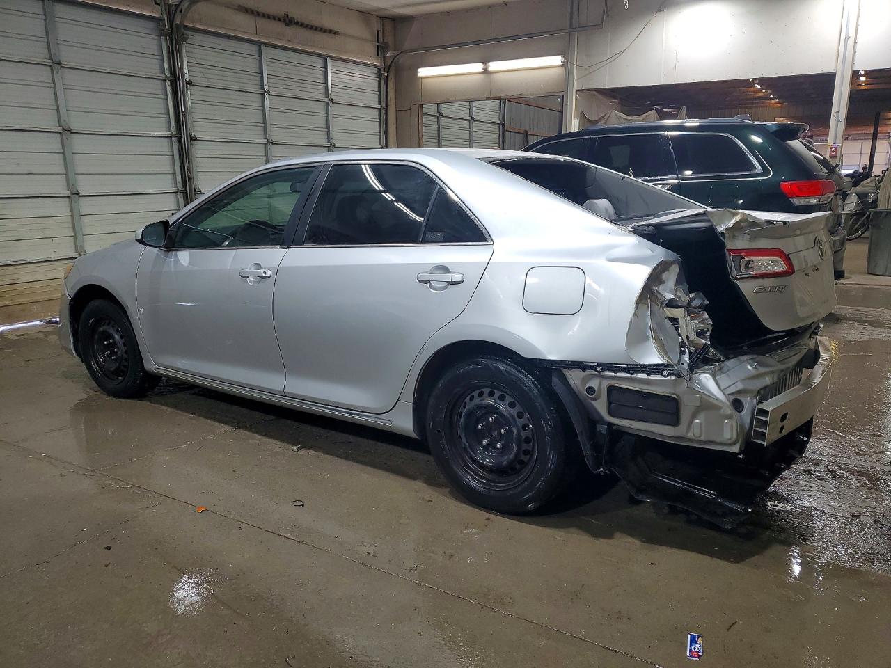 2012 TOYOTA CAMRY LE photo 3
