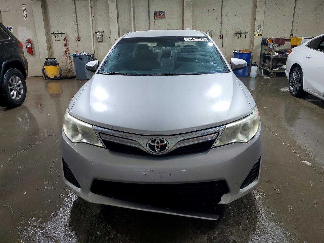 2012 TOYOTA CAMRY LE photo 9