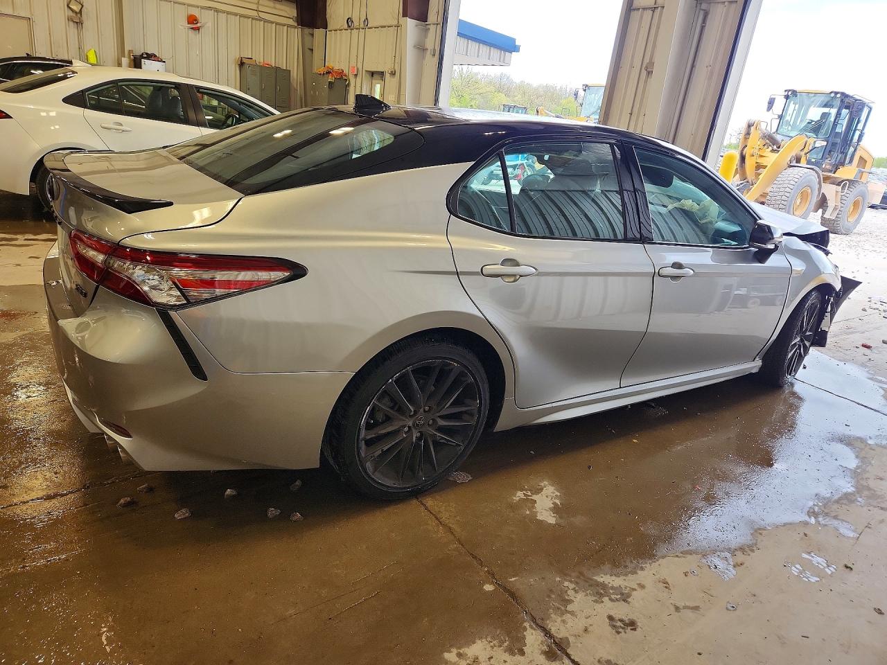 2019 TOYOTA CAMRY XSE photo 5