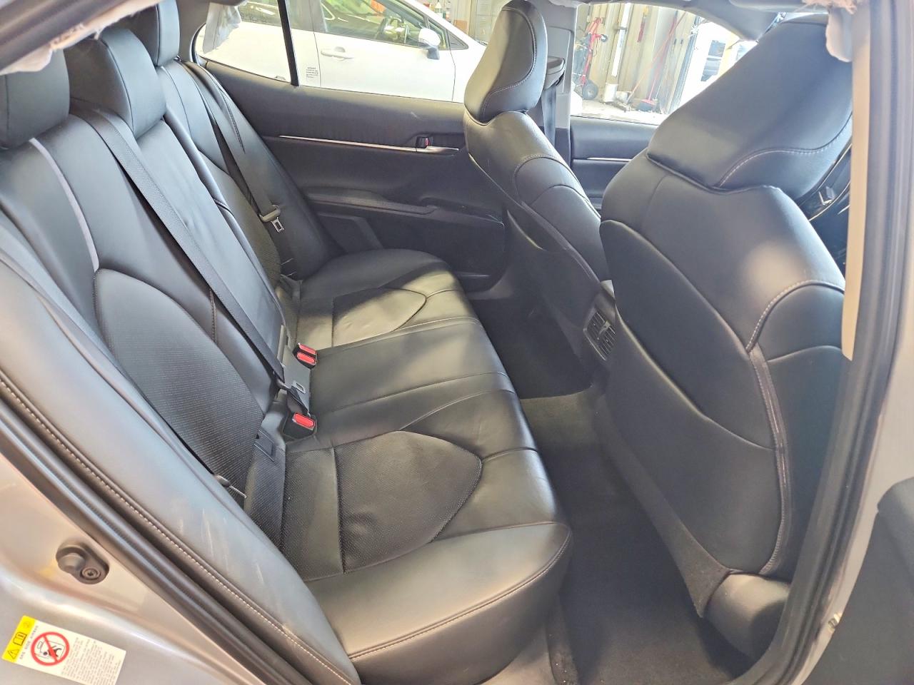 2019 TOYOTA CAMRY XSE photo 19