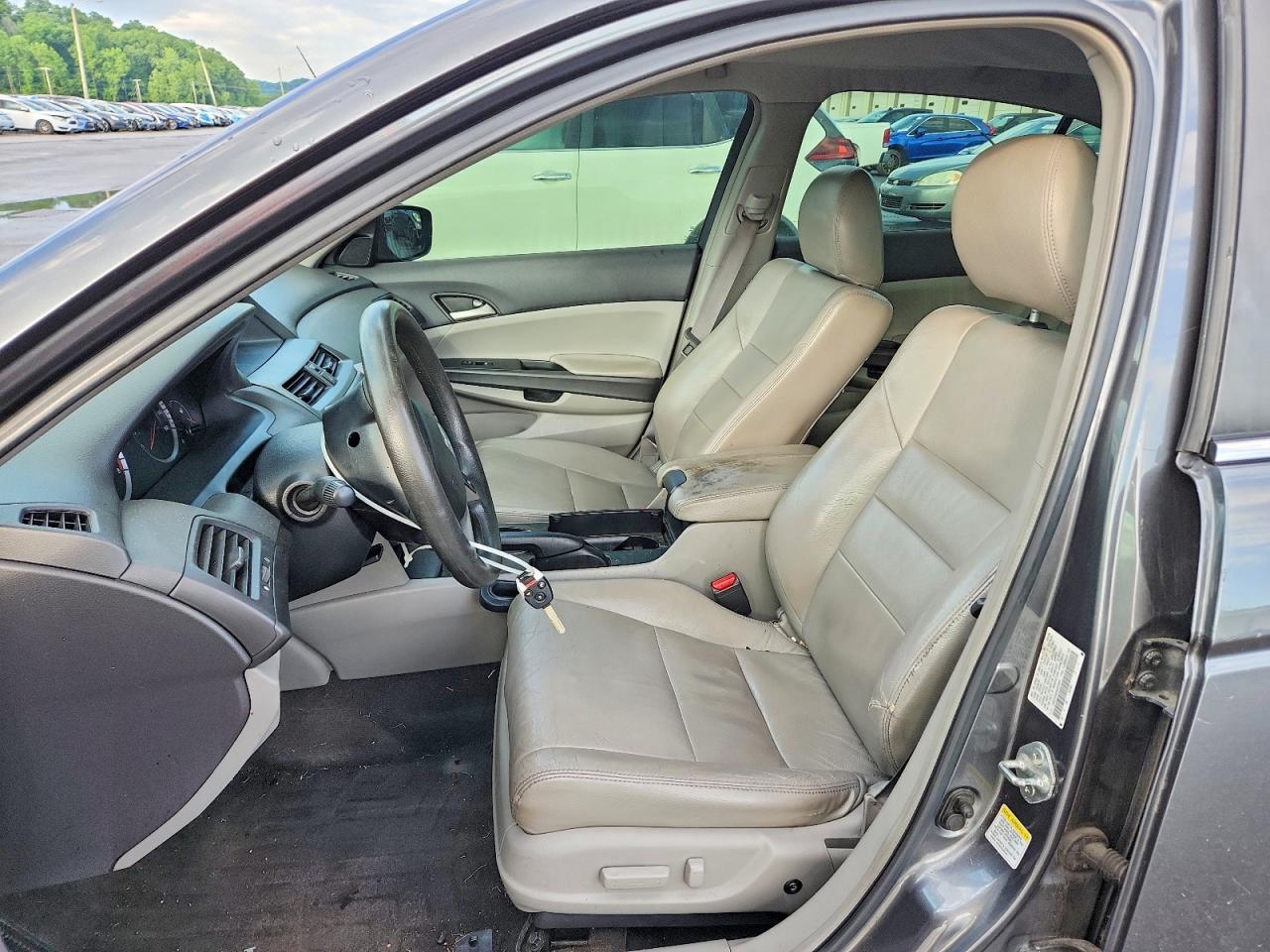 2009 HONDA ACCORD LXP photo 13