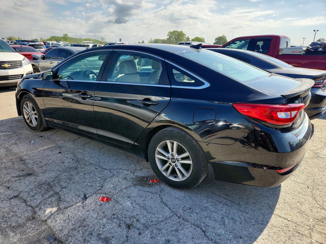2016 HYUNDAI SONATA SE photo 2