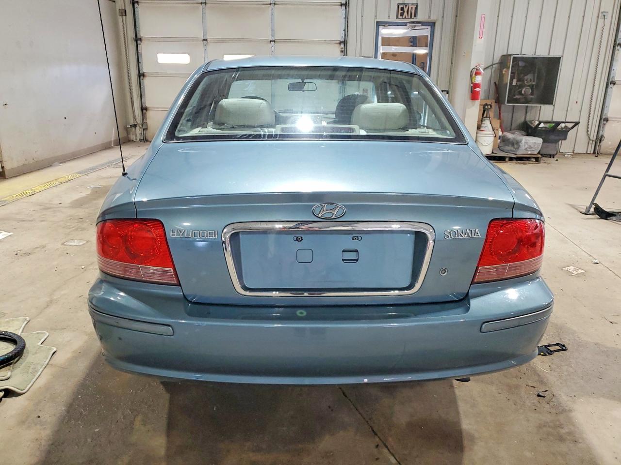 2005 HYUNDAI SONATA GL photo 11