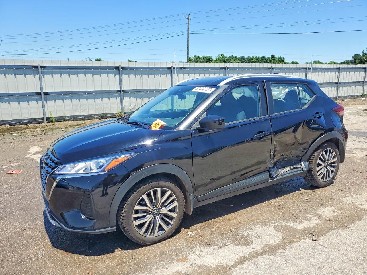 2023 NISSAN KICKS