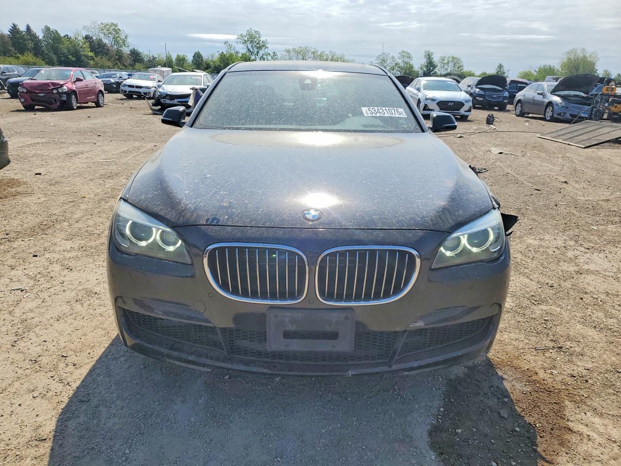 2013 BMW 750 XI photo 9