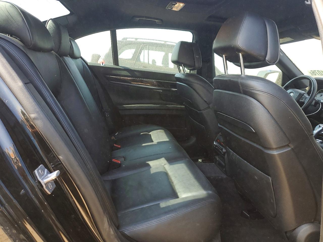2013 BMW 750 XI photo 19