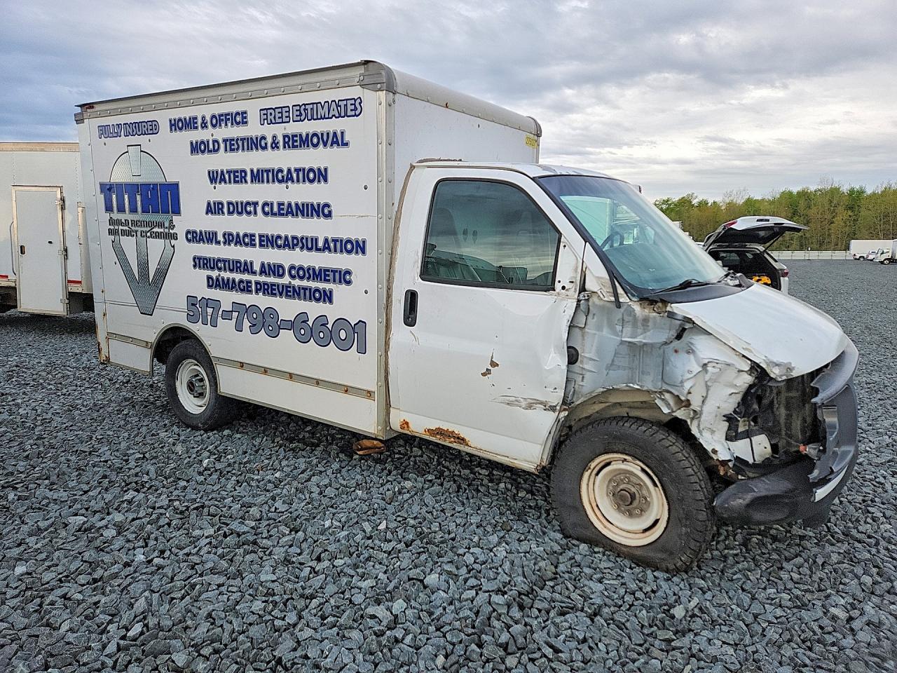 2001 GMC SAVANA BOX TRUCK photo 7