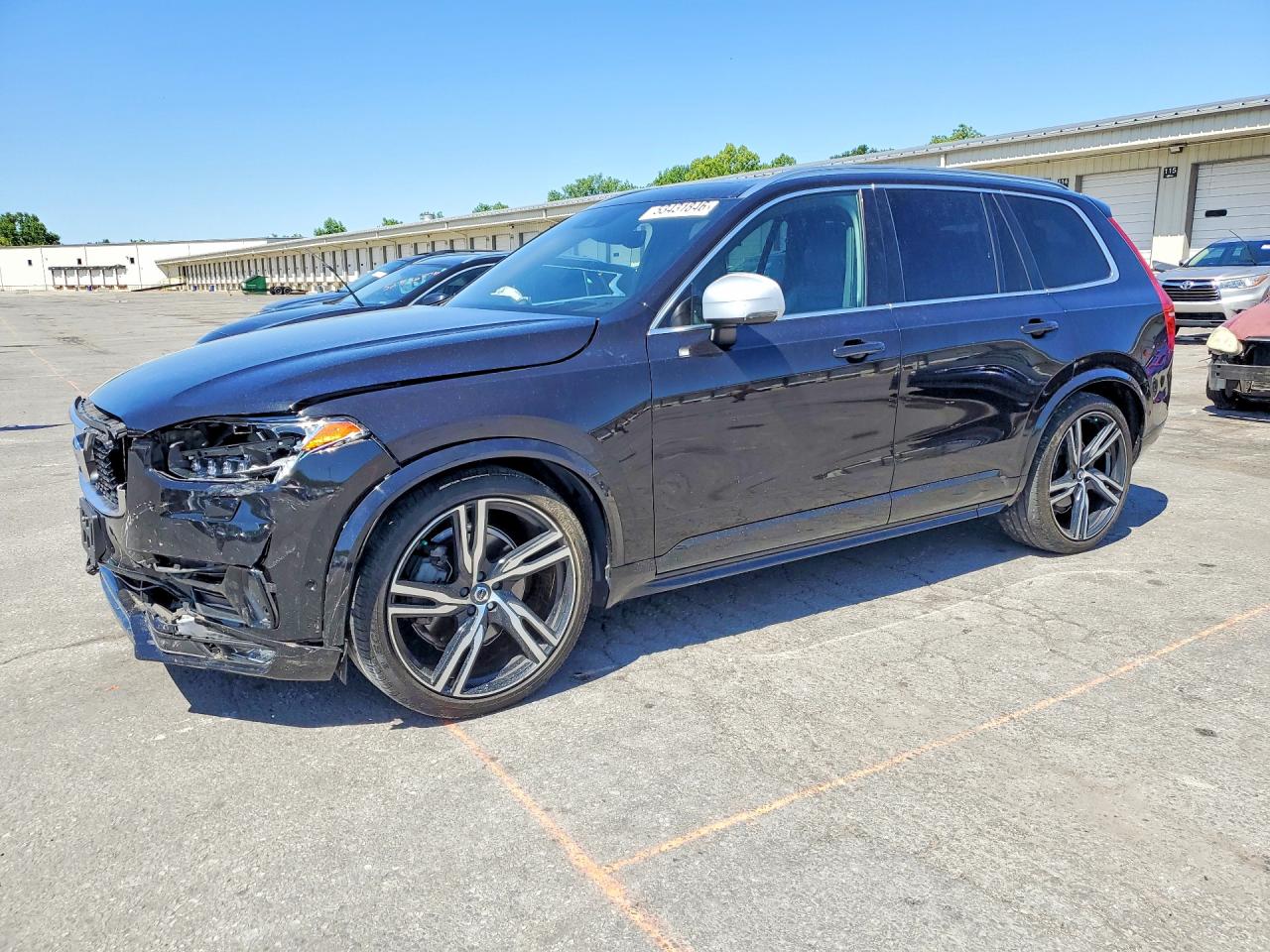 2019 VOLVO XC90