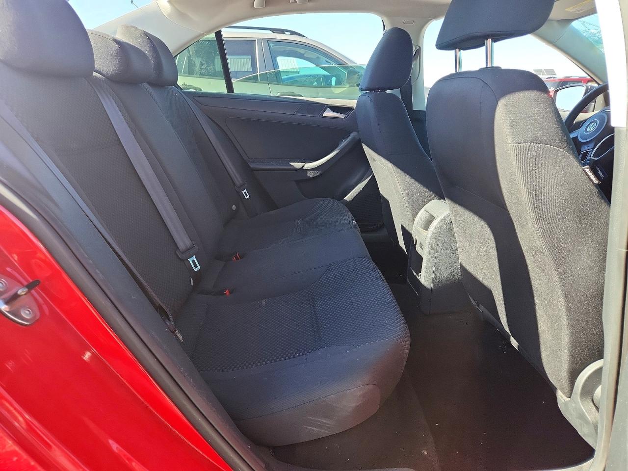 2014 VOLKSWAGEN JETTA BASE photo 10