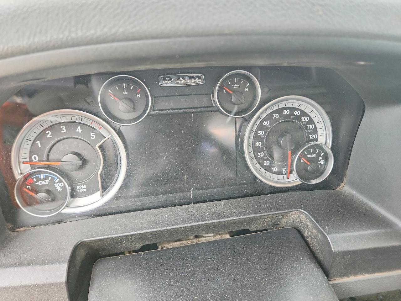 2015 RAM 1500 SLT photo 9