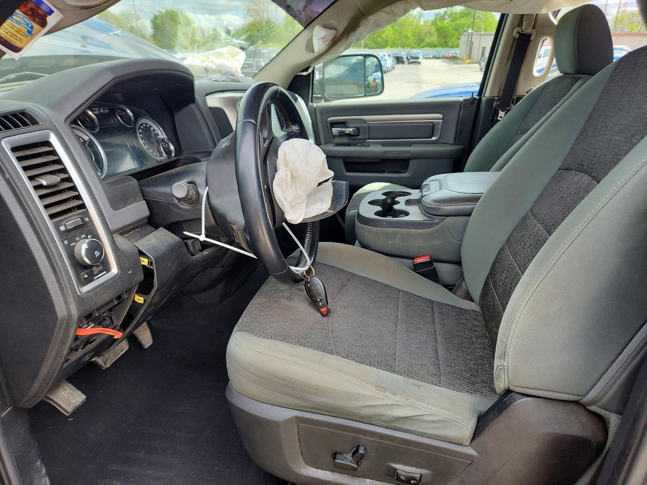 2015 RAM 1500 SLT photo 7