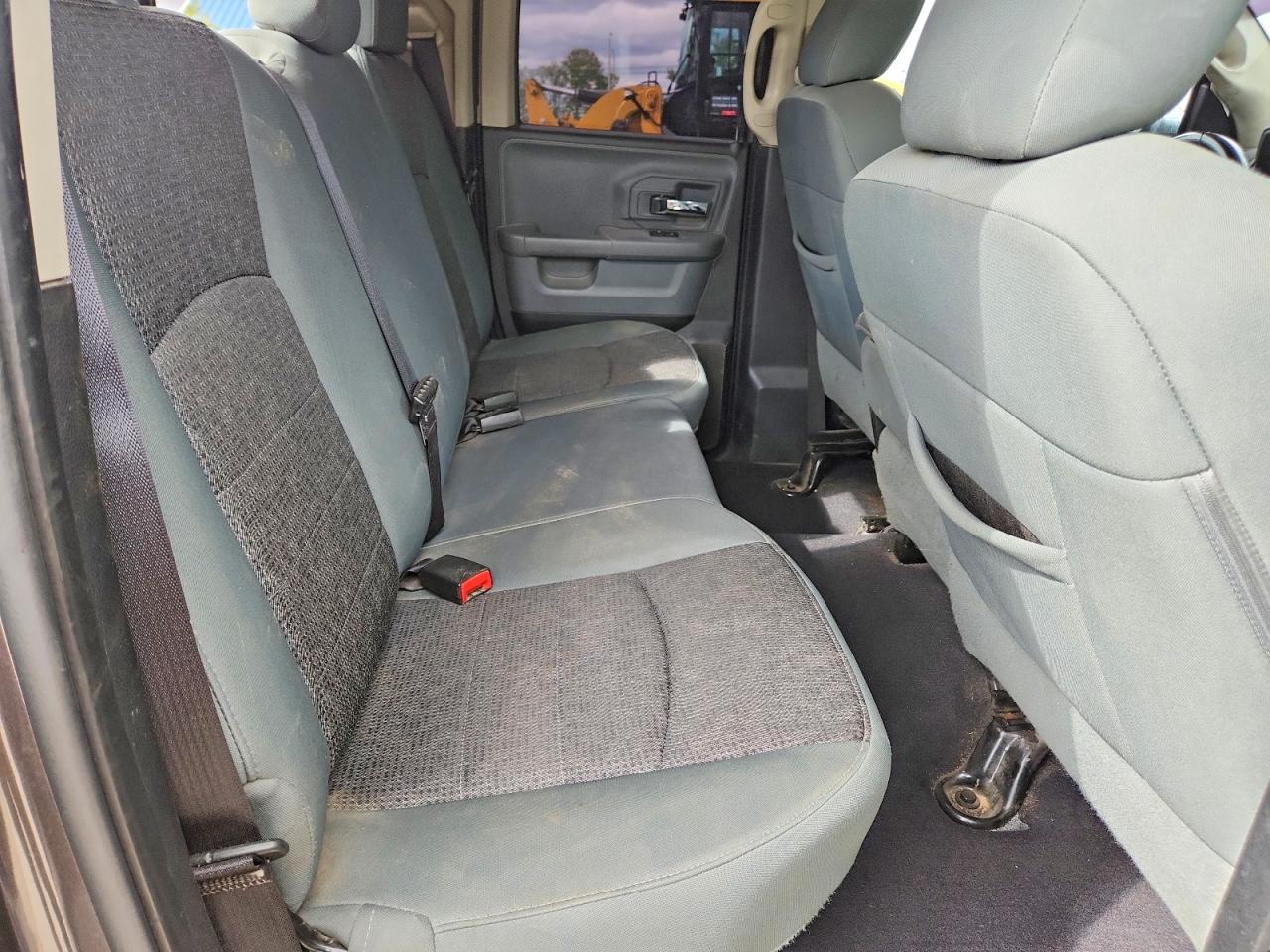 2015 RAM 1500 SLT photo 10