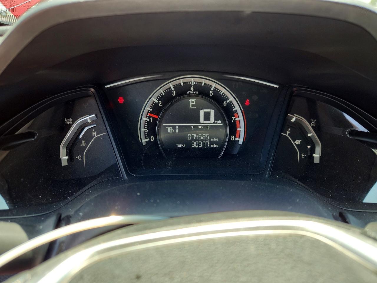 2016 HONDA CIVIC LX photo 9