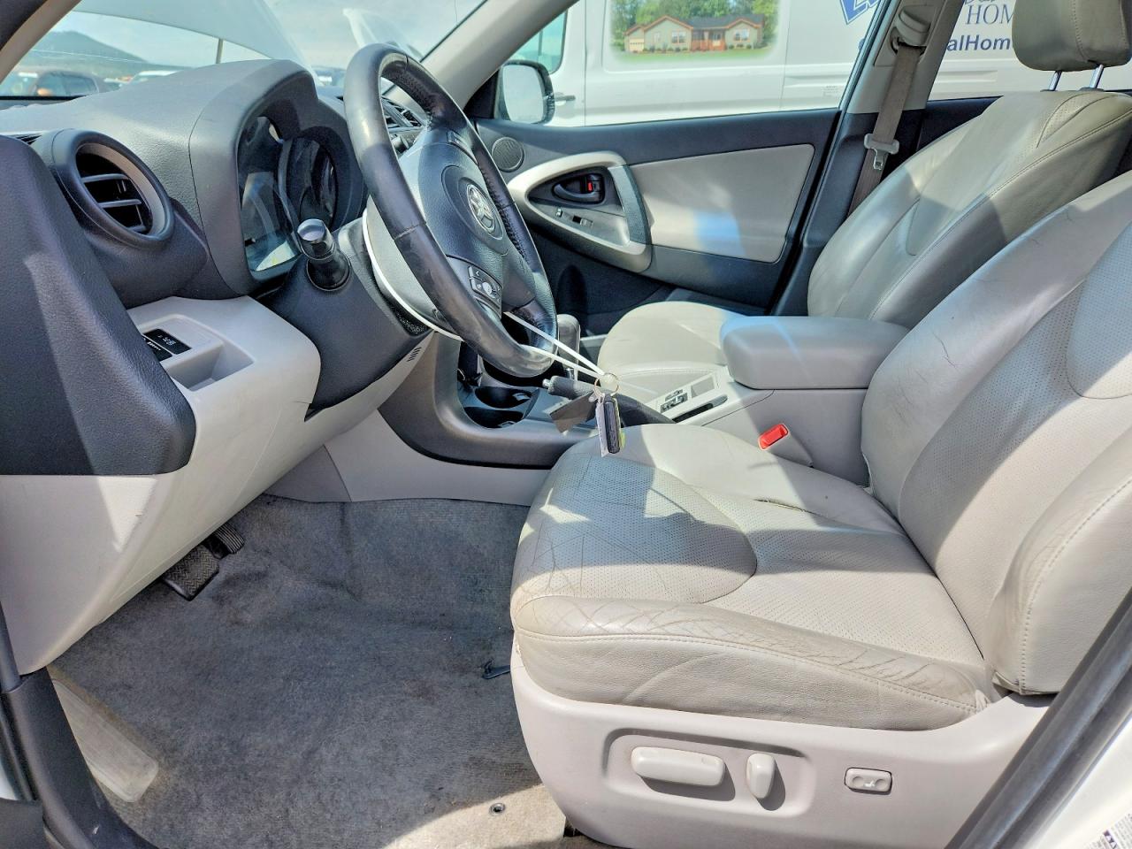 2010 TOYOTA RAV4 LIMITED photo 7