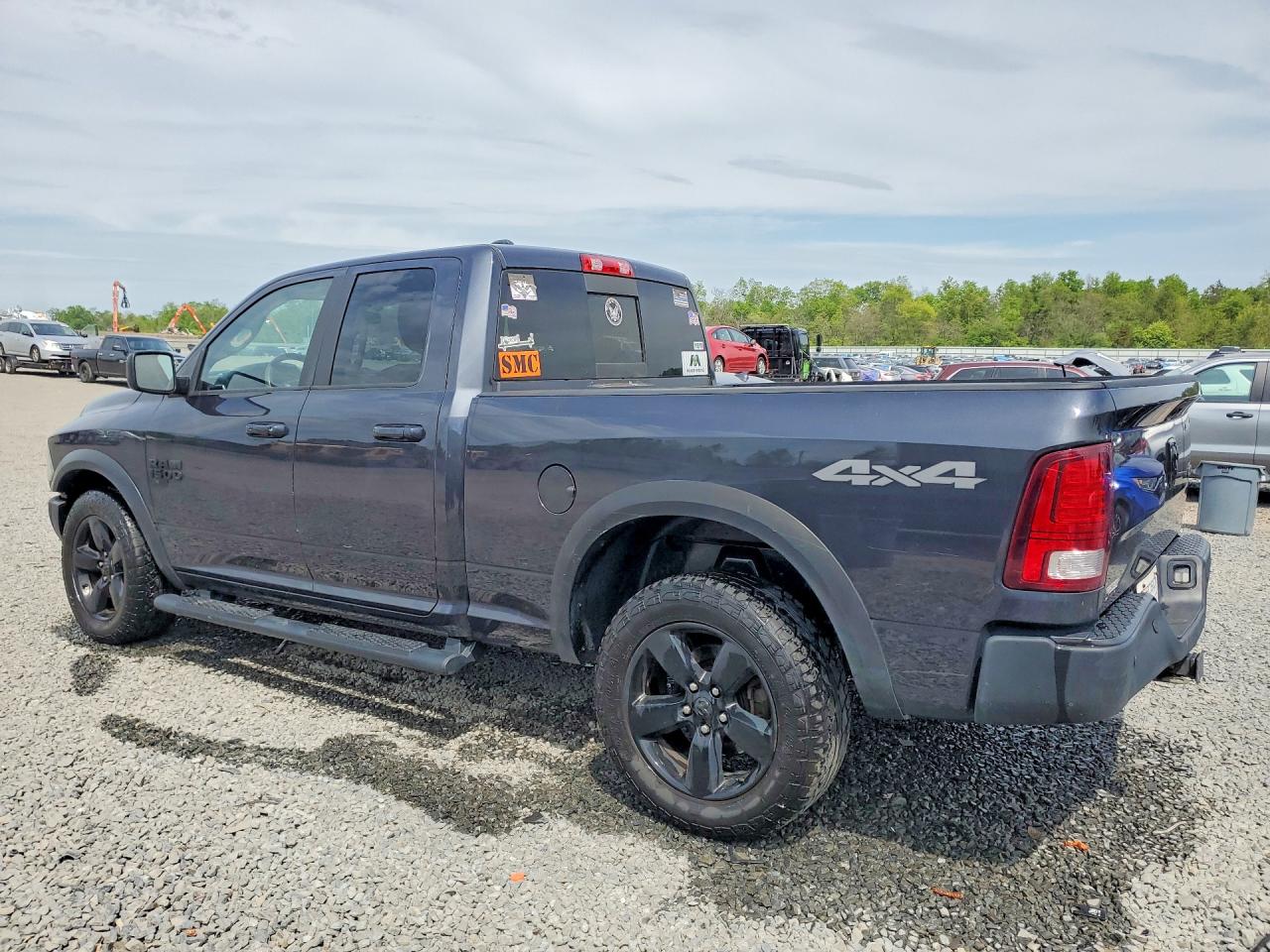 2019 RAM 1500 CLASSIC SLT photo 3