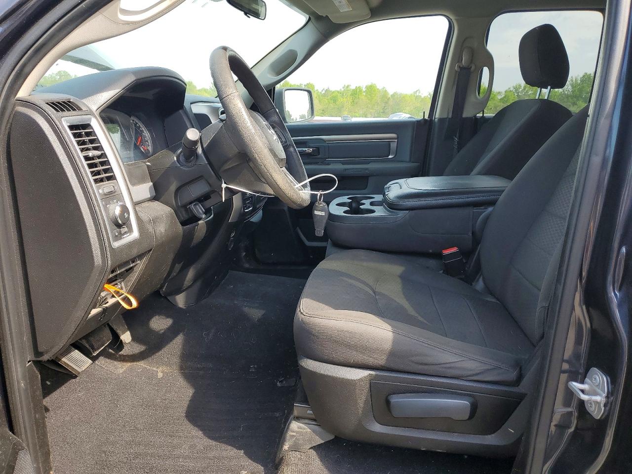 2019 RAM 1500 CLASSIC SLT photo 13