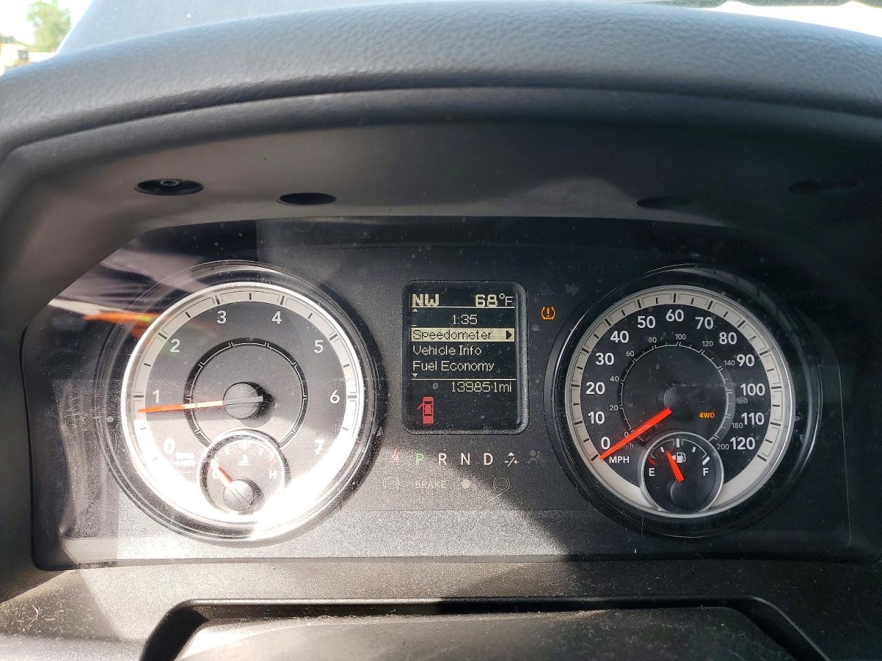 2019 RAM 1500 CLASSIC SLT photo 17