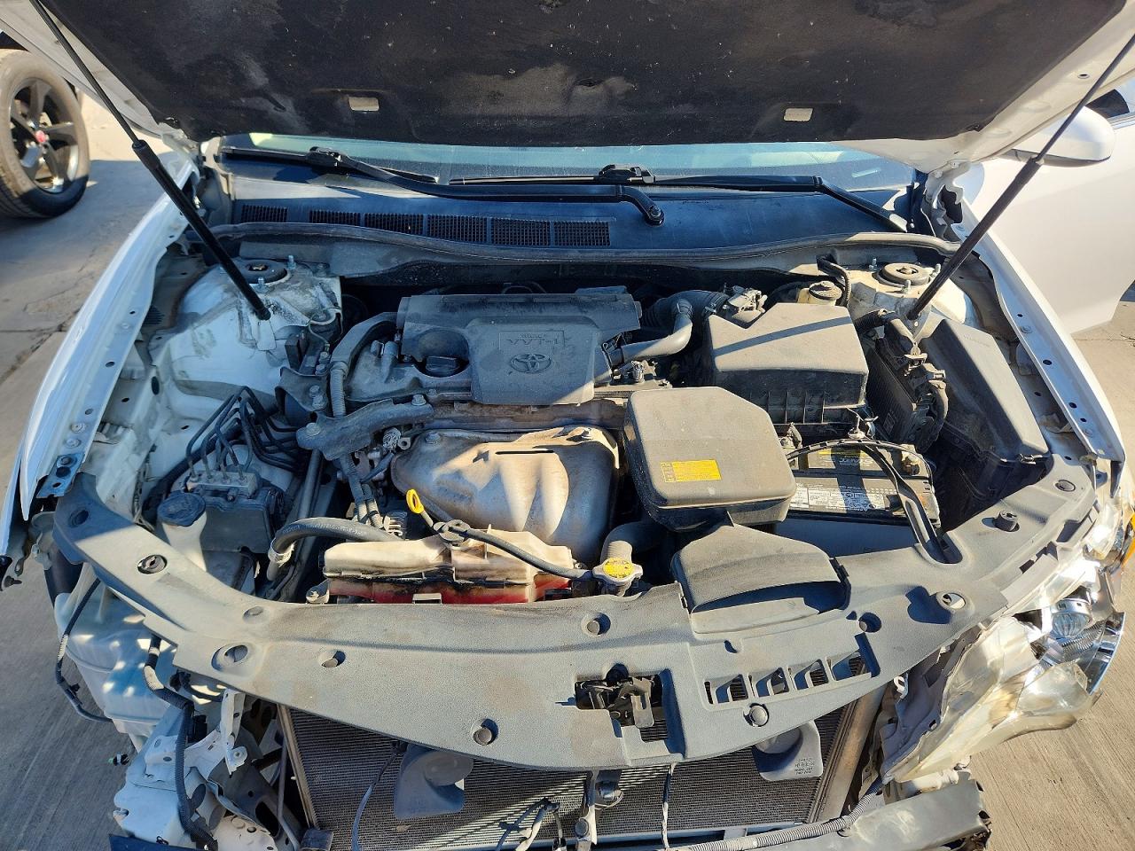2012 TOYOTA CAMRY XLE photo 21