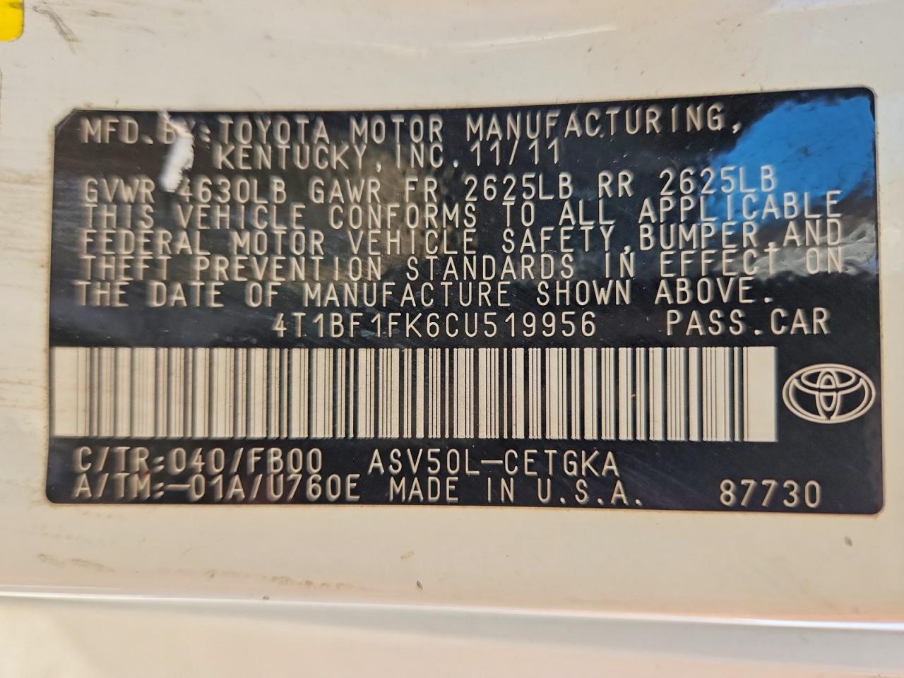 2012 TOYOTA CAMRY XLE photo 25