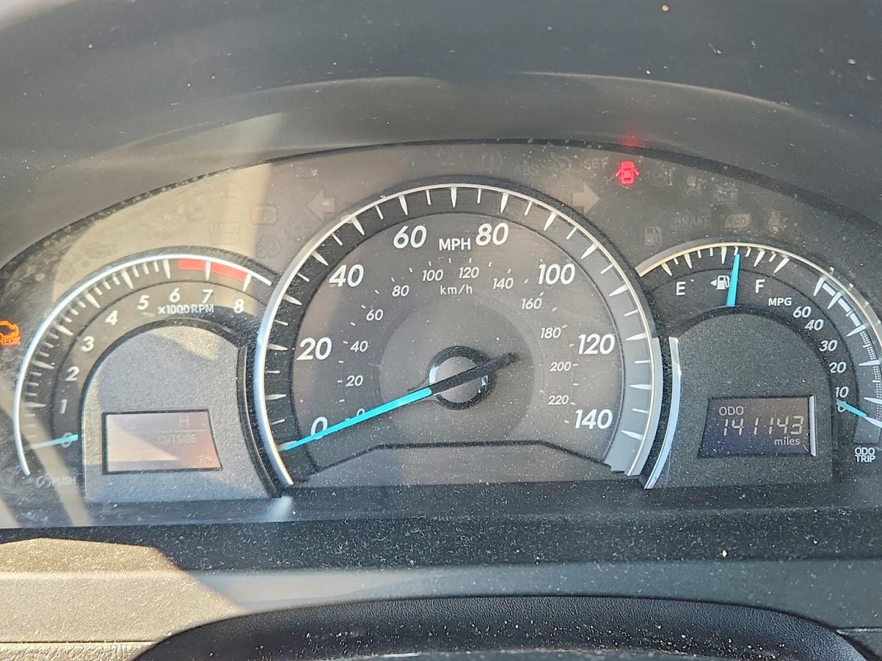 2012 TOYOTA CAMRY XLE photo 17