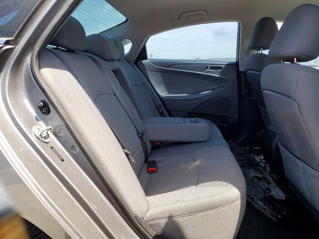 2013 HYUNDAI SONATA GLS photo 19