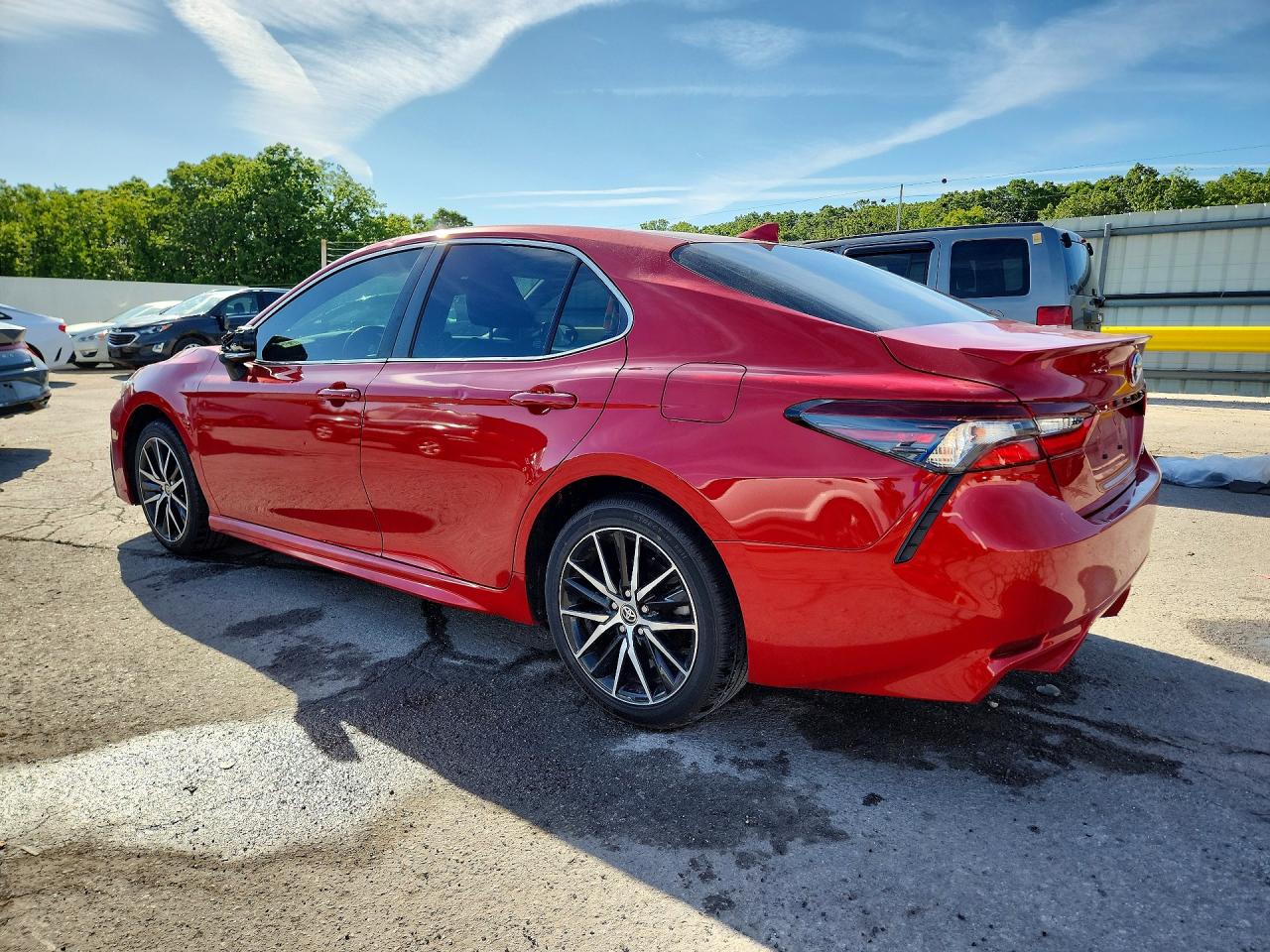 2023 TOYOTA CAMRY SE photo 2