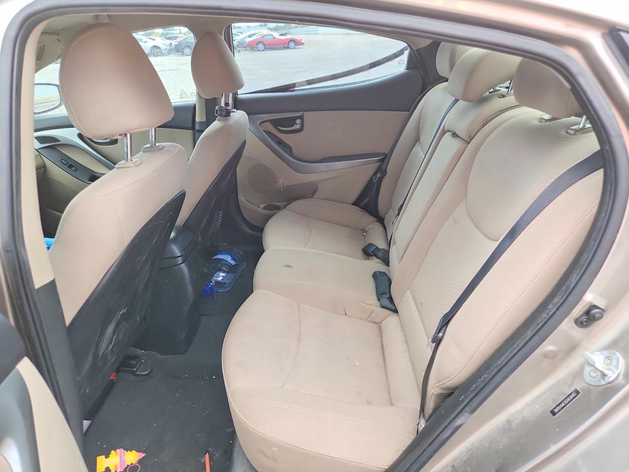 2016 HYUNDAI ELANTRA SE photo 28