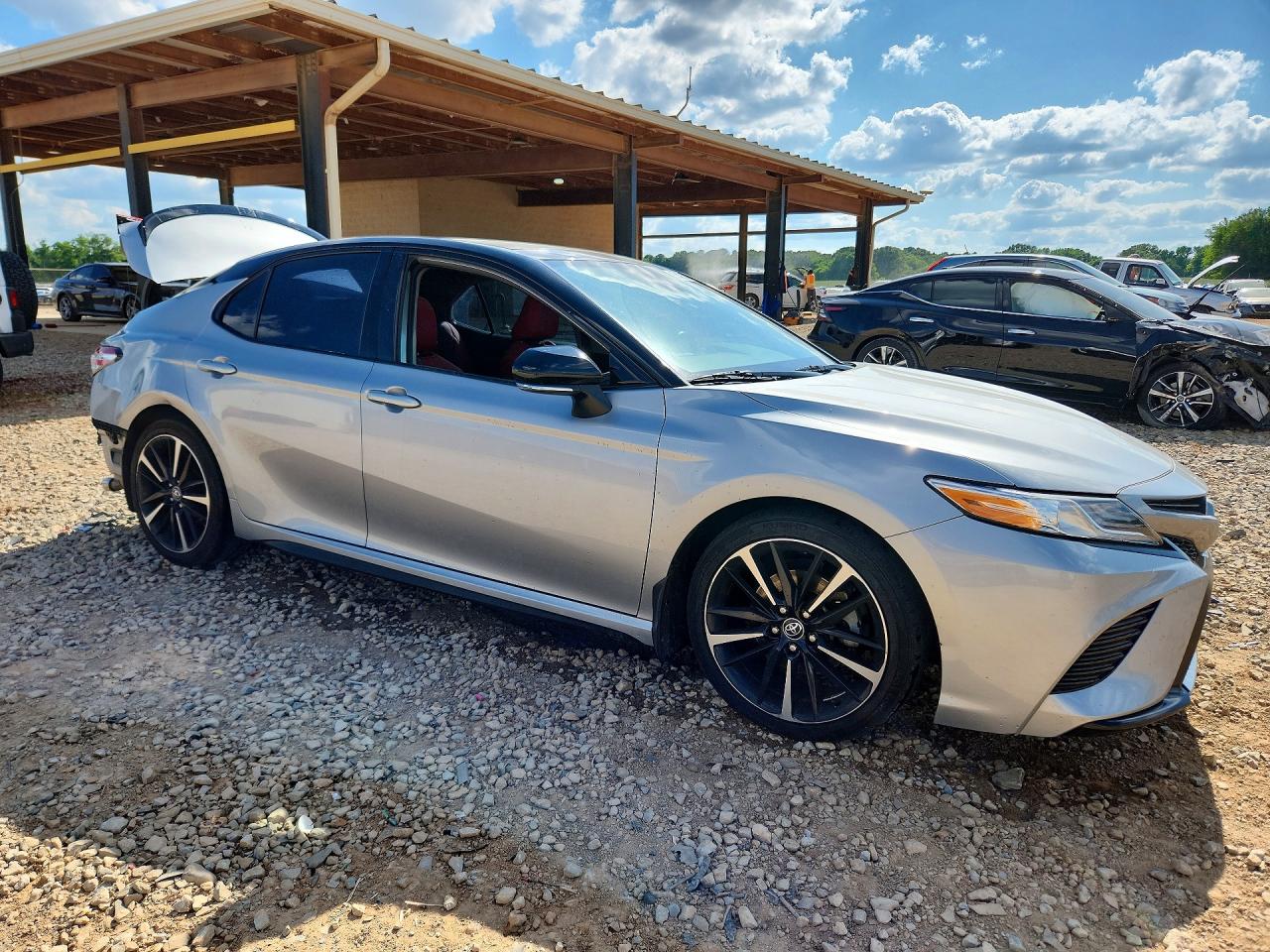 2020 TOYOTA CAMRY XSE photo 7